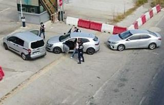 Antalya’ya uyuşturucu sokmaya çalışan şüpheliler...