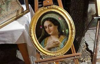 Antika eserleri almak için yurt dışından geldiler