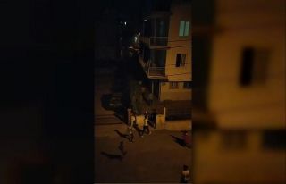Asker uğurlamasına tepki gösterenlere öfkelenip...