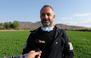 Atıl arazileri tarıma kazandıran belediyeden köylüye...