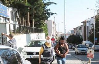 Ayçiçeği hırsızlarını lastik izi yakalattı