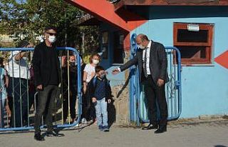 Ayvalık’ta minik öğrencilerin okul heyecanı