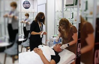 Azerbaycanlı iş kadınından Van’a kozmetik fabrikası...