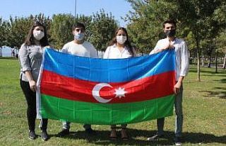 Azerbaycanlı öğrencilerden Ermenistan’a büyük...