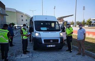 Bafra’da okul servis araçlarında pandemi denetimi