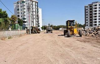 Bağlar Belediyesi, uzun yılların yol sorununu çözüyor