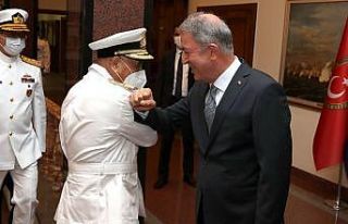 Bakan Akar, Libya Deniz Kuvvetleri Komutanı’nı...