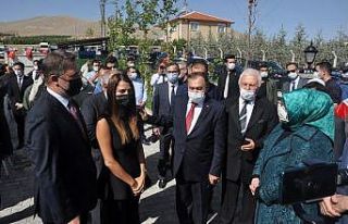 Bakan Selçuk: “Afyonkarahisar’a 18 yılda 55...
