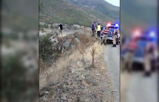 Baraj gölüne uçan araçtan sağ kurtarıldılar