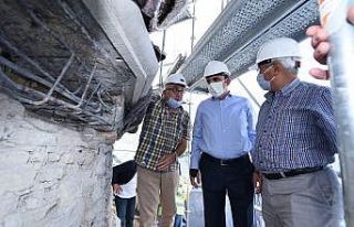 Başkan Altay Kubbe-i Hadra’daki restorasyon çalışmalarını...