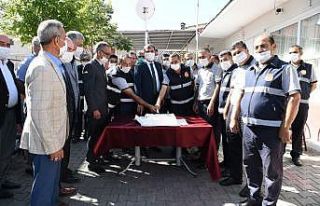 Başkan Asya, itfaiyecileri özel günlerinde yalnız...