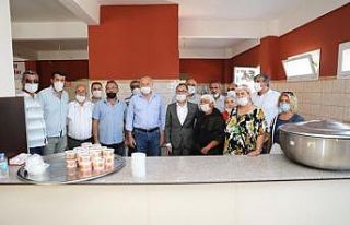 Başkan Atabay, cemevinde düzenlenen aşure gününe...