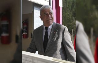 Başkan Atay’dan çalışanlarına ’ikramiye’...