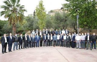 Başkan Büyükgöz mahalle muhtarlarını ile buluştu