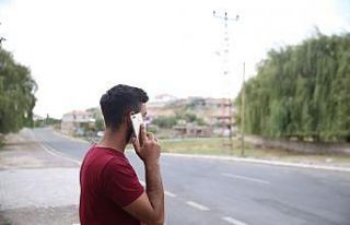 Başkan Büyükkılıç telefonda şebeke sorununu...