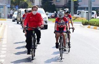 Başkan Orkan belediyeye pedal çevirerek geldi