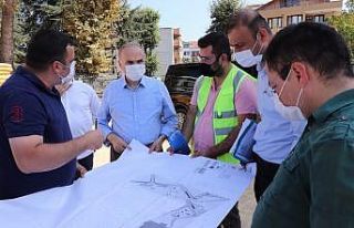 Başkan Özlü Millet bahçesinde yapılan çalışmaları...