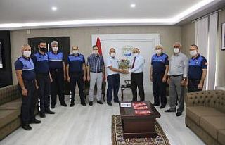 Başkan Öztürk, Zabıta Haftası’nı personeliyle...
