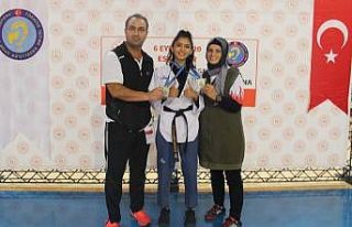 Başkan Palancıoğlu başarılı sporcuları tebrik...