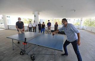 Başkan Tarhan’dan çalışanlara masa tenisi jesti