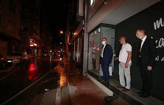 Başkan ve ekiplerden gece mesaisi