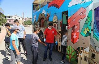 Başkan Yalçın’dan tarlada çalışan çocuklara...