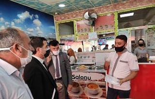 Başkanlardan ücretsiz maske dağıtımı