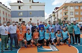 Basketbol heyecanı Çekmeköy’ün sokaklarına...