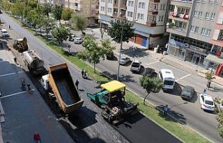 Batman’da Mahatma Gandi Bulvarına bin 300 ton asfalt...