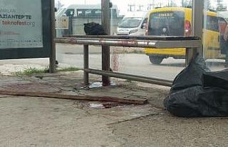 Belediye otobüsünde maske kavgasında kan aktı