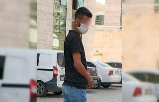 Bıçakla bir kişiyi yaralayan genç tutuklandı
