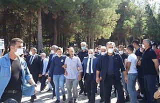 Bıçaklanarak öldürülen çocuk defnedildi