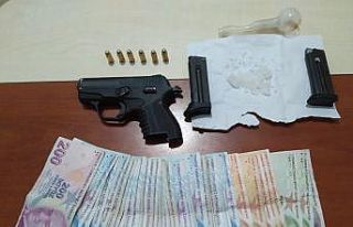 Bingöl’de bir şüpheli uyuşturucu ve ruhsatsız...