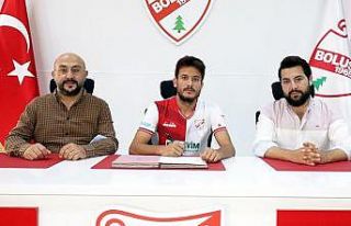 Boluspor, Alican Özfesli’yi renklerine bağladı