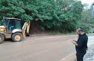 Borçka’da sağanak yağış etkili oldu