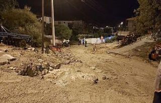 Buharkent’te sağanak yağış etkili oldu