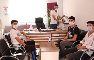 Bürosunu öğrencilere açan muhtar, ücretsiz fotokopi...