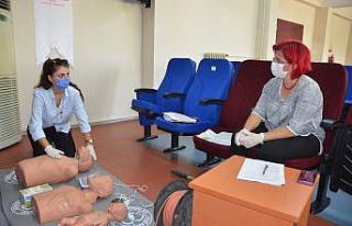 Bursa’da 200 ilk yardım eğitmenine OED eğitimi