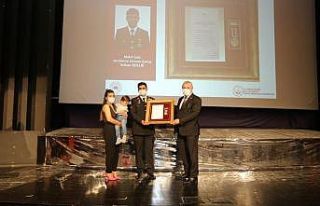 Bursa’da gazi ve şehit yakınlarına övünç madalyaları...