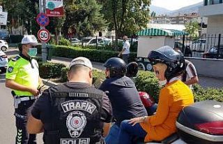 Bursa’da kasksız motosikletlilere operasyon