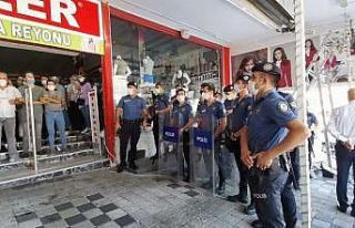 Bursa’da Kent Meydanı’nda ruhsatsız faaliyet...
