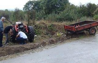 Bursa’da traktör devrildi: 1’i ağır 3 yaralı