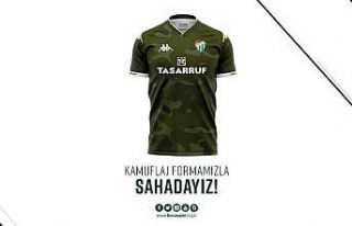 Bursaspor ilk kez kamuflaj formayı giyecek