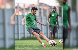 Bursaspor’da Kubilay Kanatsızkuş’un lisansı...