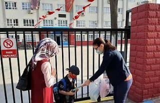 Büyükşehir, okula başlayan minikleri unutmadı
