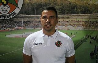 Çağdaş Atan: “UEFA Avrupa Ligi maçında seyircimize...