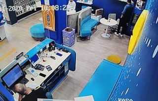 Çaldığı 5 bin liralık kulaklık pahalıya patladı