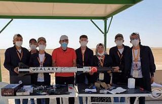 ’Ceren Özdemir’ isimli roket 1500 metre yükseğe...