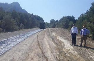 Cide’de Okçular köyünün yolu asfaltlandı