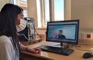 “Çocuğunuza sürekli olumsuz haberleri izletmeyin,...